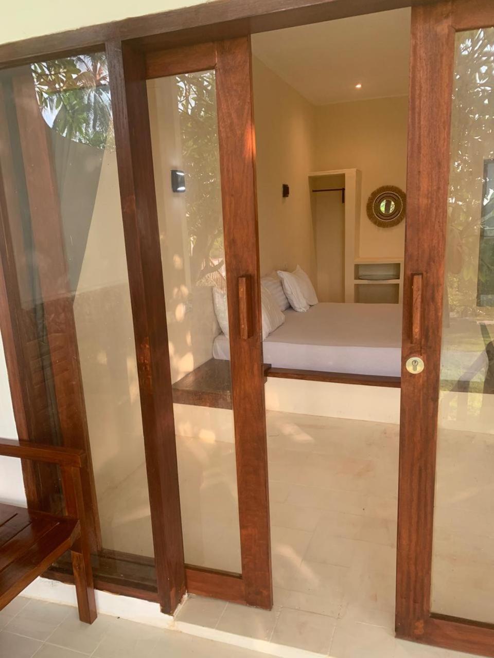 Lombok Coconut Hotel Mangsit Exteriör bild