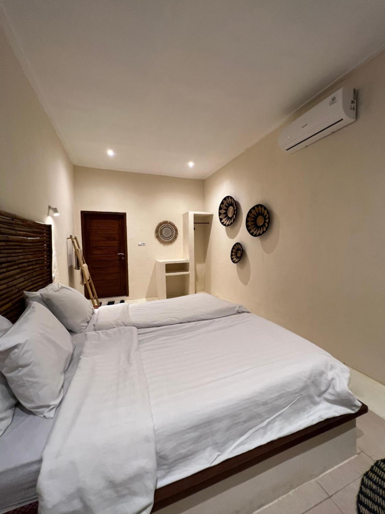 Lombok Coconut Hotel Mangsit Exteriör bild